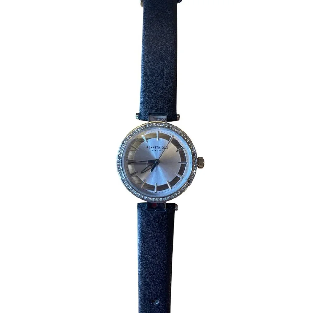Kenneth Cole Watch ladies retro preppy old money y2k trad wife untested